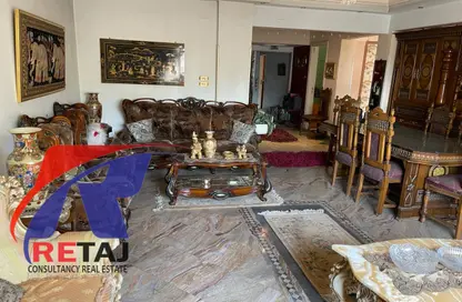 Apartment - 3 Bedrooms - 2 Bathrooms for sale in Fareek Awal Ali Amer St. - 6th Zone - Nasr City - Cairo