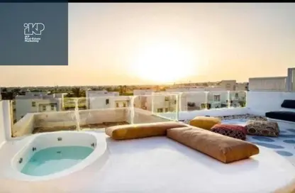 Chalet - 2 Bedrooms - 2 Bathrooms for sale in Hacienda West - Ras Al Hekma - North Coast