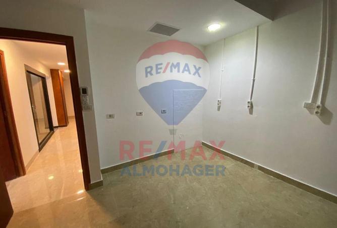 8391945 - Property Image 2