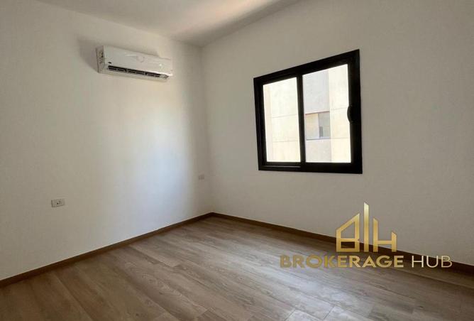 8023981 - Property Image 2