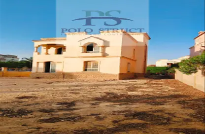 Villa - 5 Bedrooms - 5 Bathrooms for sale in Rawda - Al Wahat Road - 6 October City - Giza