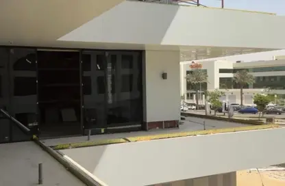 Clinic - Studio - 2 Bathrooms for sale in Central Avenue - 2nd District - Sheikh Zayed City - Giza