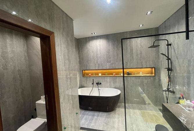 8253105 - Property Image 3