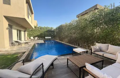 فيلا - 5 غرف نوم - 4 حمامات للايجار في نيو جيزة - طريق مصر اسكندرية الصحراوي - مدينة 6 أكتوبر - الجيزة