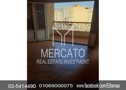 شقة - 3 غرف نوم for للبيع in شارع الزنكلوني - كامب شيزار - حي وسط - الاسكندرية
