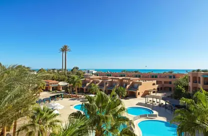 Chalet - 2 Bedrooms - 3 Bathrooms for sale in Makadi Orascom Resort - Makadi - Hurghada - Red Sea