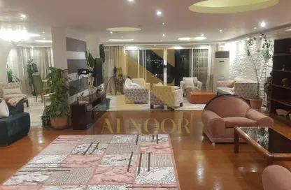Apartment - 3 Bedrooms - 2 Bathrooms for rent in Zayed 2000 - 4th District - Sheikh Zayed City - Giza