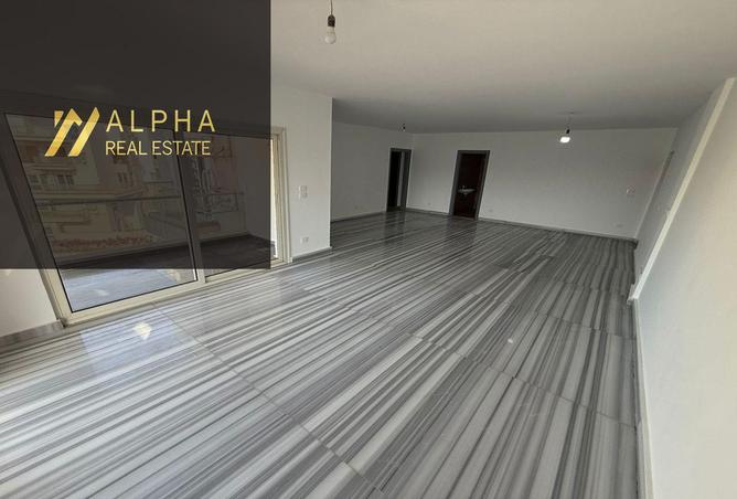 8384860 - Property Main Image