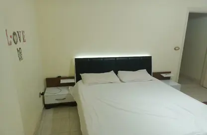 Apartment - 3 Bedrooms - 2 Bathrooms for rent in Al Mostathmir El Saghir - 10th District - Sheikh Zayed City - Giza