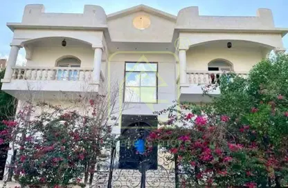 Villa - 7+ Bedrooms - 6 Bathrooms for sale in Yasmine compound - 6 October Compounds - 6 October City - Giza