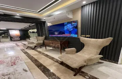 شقق فندقية - استوديو - 2 حمامات للبيع في شارع عباس العقاد - المنطقة الأولى - مدينة نصر - القاهرة
