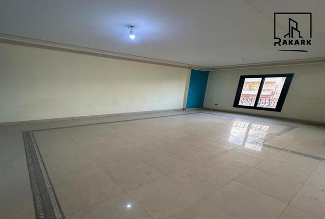 8428618 - Property Image 2