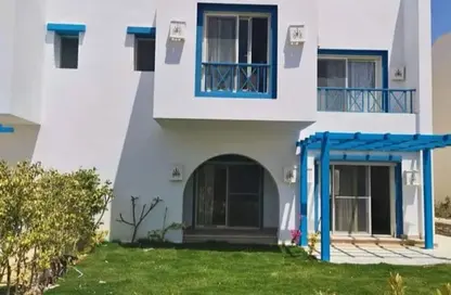 Chalet - 2 Bedrooms - 2 Bathrooms for sale in Mountain View - Ras Al Hekma - North Coast
