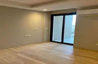 Apartment - 3 Bedrooms - 3 Bathrooms for sale in Village West - Sheikh Zayed Compounds - Sheikh Zayed City - Giza Apartment - 3 Bedrooms - 3 Bathrooms for sale in Village West - Sheikh Zayed Compounds - Sheikh Zayed City - Giza