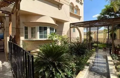 Apartment - 4 Bedrooms - 4 Bathrooms for sale in Village West - Sheikh Zayed Compounds - Sheikh Zayed City - Giza