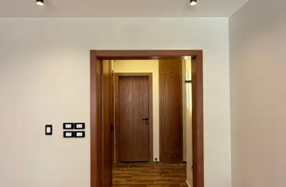 Apartment - 3 Bedrooms - 3 Bathrooms for rent in Mountain View iCity - 5th Settlement Compounds - The 5th Settlement - New Cairo City - Cairo