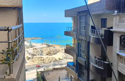 Apartment - 3 Bedrooms - 1 Bathroom for sale in Al Geish Road - Saraya - Sidi Beshr - Hay Awal El Montazah - Alexandria