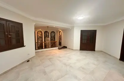 بناية كاملة - 8 غرف نوم - 8 حمامات للبيع في مدينة المعراج - زهراء المعادي - حي المعادي - القاهرة