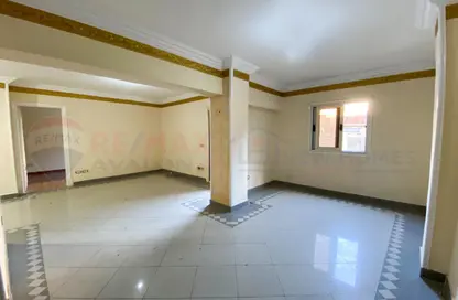 Apartment - 2 Bedrooms - 1 Bathroom for sale in Camp Chezar - Hay Wasat - Alexandria