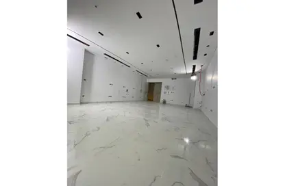 Office Space - Studio - 1 Bathroom for rent in Hyde Park - 5th Settlement Compounds - The 5th Settlement - New Cairo City - Cairo