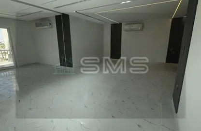 Apartment - 3 Bedrooms - 3 Bathrooms for rent in Mountain View Hyde Park - 5th Settlement Compounds - The 5th Settlement - New Cairo City - Cairo