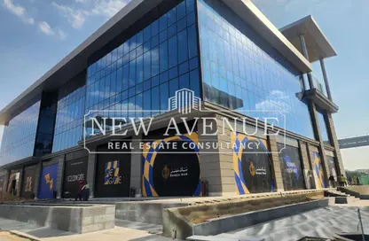 Office Space - Studio - 2 Bathrooms for sale in Golden Gate - South Teseen St. - The 5th Settlement - New Cairo City - Cairo