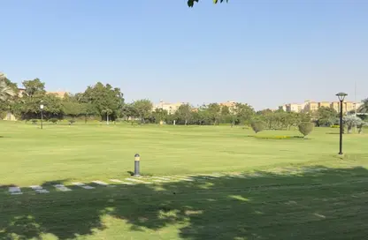 Twin House - 3 Bedrooms - 3 Bathrooms for rent in Madinaty - Cairo