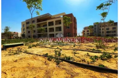 Apartment - 2 Bedrooms - 2 Bathrooms for sale in District 5 Residences - El Katameya Compounds - El Katameya - New Cairo City - Cairo