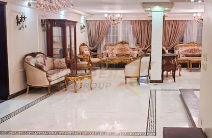 Apartment - 5 Bedrooms - 4 Bathrooms for sale in Miami - Hay Awal El Montazah - Alexandria