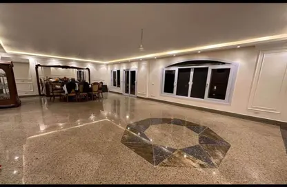 Apartment - 3 Bedrooms - 3 Bathrooms for sale in West Leaves - 1st District - 6 October City - Giza