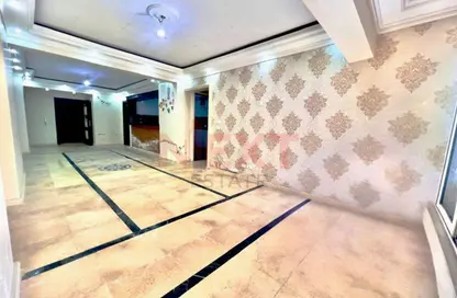 شقة - 3 غرف نوم - 2 حمامات للبيع في سموحة - حي شرق - الاسكندرية شقة - 3 غرف نوم - 2 حمامات للبيع في سموحة - حي شرق - الاسكندرية