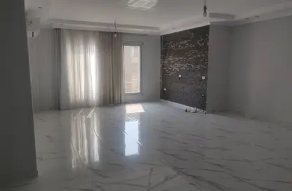 Apartment - 2 Bedrooms - 2 Bathrooms for rent in Palm Hills Village Gate - South Investors Area - New Cairo City - Cairo