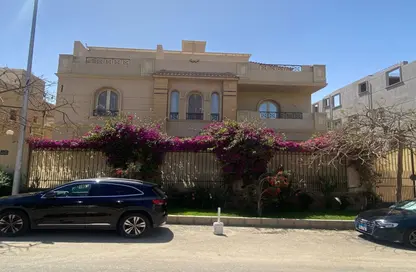 Villa - 7+ Bedrooms - 7+ Bathrooms for sale in Al Bostan St. - 9th District - Sheikh Zayed City - Giza