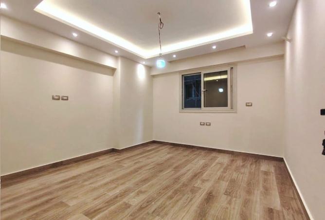 8086250 - Property Image 2