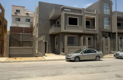 منزل مزدوج - 8 غرف نوم - 8 حمامات للبيع في بالم فيلا - طريق الواحات - مدينة 6 أكتوبر - الجيزة
