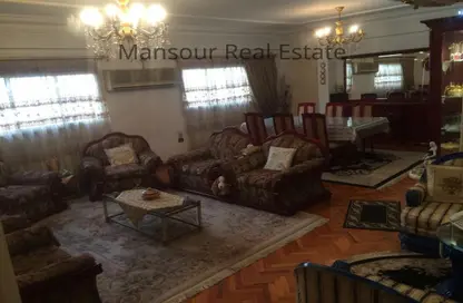 Apartment - 4 Bedrooms - 2 Bathrooms for sale in Mohamed Hassanein Heikal St. - 6th Zone - Nasr City - Cairo