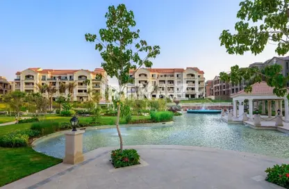 Apartment - 2 Bedrooms - 2 Bathrooms for sale in Regent's Square - 5th Settlement Compounds - The 5th Settlement - New Cairo City - Cairo