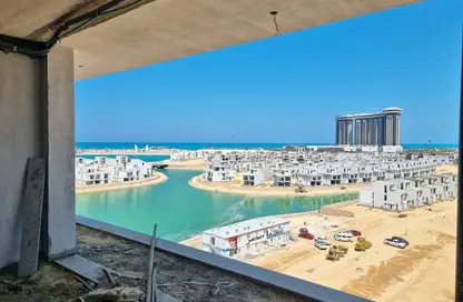 تاون هاوس - 5 غرف نوم - 3 حمامات للبيع في مازيرين - مدينة العلمين الجديدة - العلمين - الساحل الشمالي