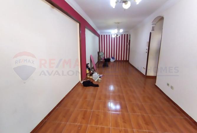 8371094 - Property Image 2