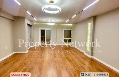 شقة - 3 غرف نوم - 2 حمامات للبيع في حى اسكان الجامعه الامريكية - كمبوندات التجمع الخامس - التجمع الخامس - مدينة القاهرة الجديدة - القاهرة