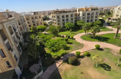Apartment - 2 Bedrooms - 1 Bathroom for sale in Hadayek Al Mohandessin - 4th District - Sheikh Zayed City - Giza