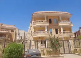 شقة - 3 غرف نوم - 2 حمامات للبيع في الحي الثاني شرق - مدينة الشروق - القاهرة