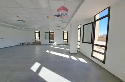 مساحات مكتبية - استوديو - 1 حمام للايجار في ديستريكت 5 - كمبوندات التجمع الخامس - التجمع الخامس - مدينة القاهرة الجديدة - القاهرة