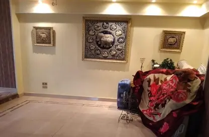 Apartment - 3 Bedrooms - 2 Bathrooms for sale in Mahmoud Ghoneim St. - 6th Zone - Nasr City - Cairo