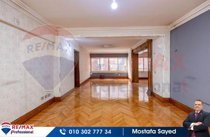 Apartment - 3 Bedrooms - 2 Bathrooms for sale in Al Horreya Road - Saba Basha - Hay Sharq - Alexandria
