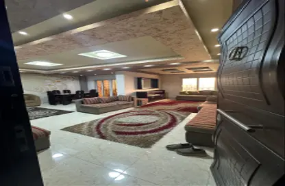 Apartment - 3 Bedrooms - 2 Bathrooms for sale in Heliopolis - Masr El Gedida - Cairo