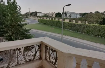 شقة - 3 غرف نوم - 3 حمامات للايجار في غرب الجولف - كمبوندات القطامية - القطامية - مدينة القاهرة الجديدة - القاهرة