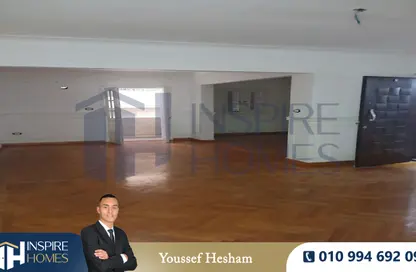 مساحات مكتبية - استوديو - 2 حمامات للايجار في شارع رشدي - رشدي - حي شرق - الاسكندرية