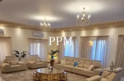 شقة - 5 غرف نوم - 3 حمامات للايجار في شارع الشيماء - المنطقة و - حى جنوب الاكايمية - مدينة القاهرة الجديدة - القاهرة