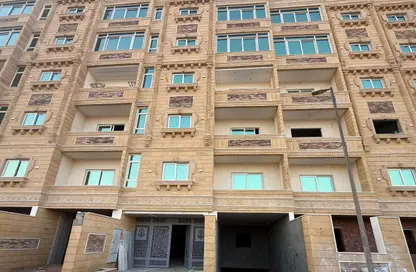 شقة - 3 غرف نوم - 2 حمامات للبيع في البوابة الثالثة القديمة - خفرع - حدائق الاهرام - الجيزة